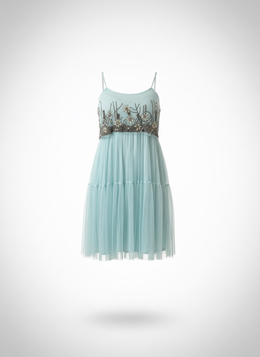 Robe de soirée en tulle vert d'eau avec broderies