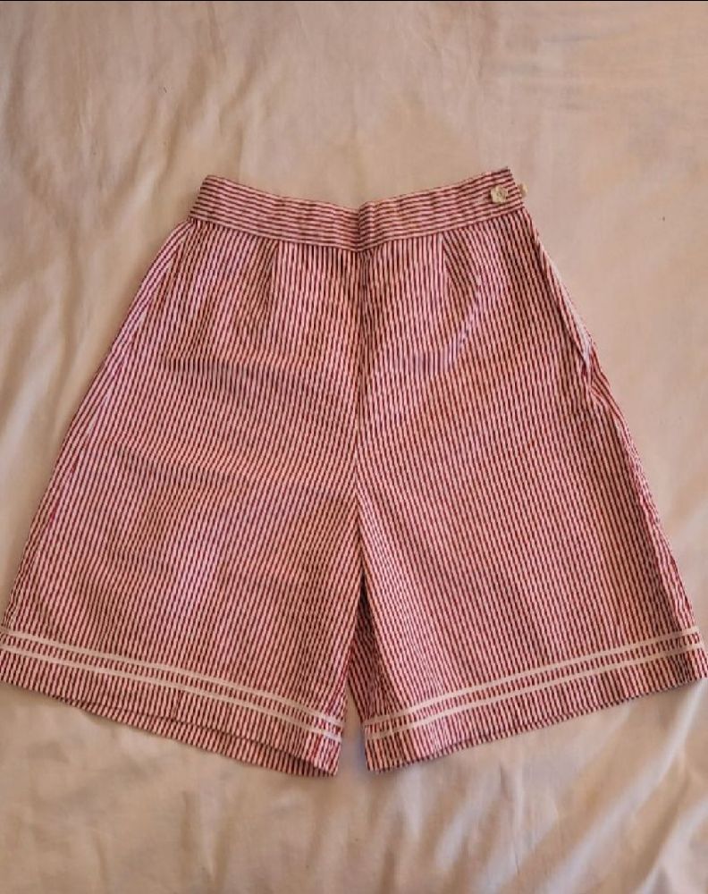 Short Rayé Rouge et Blanc Benetton