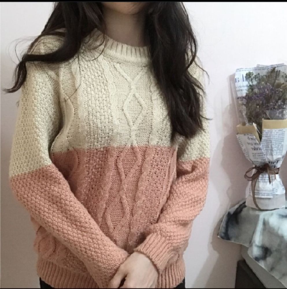 Tricot Col Rond en Corail et Beige