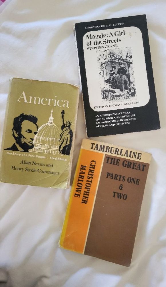 Lot de 3 Livres Neufs et Usés 