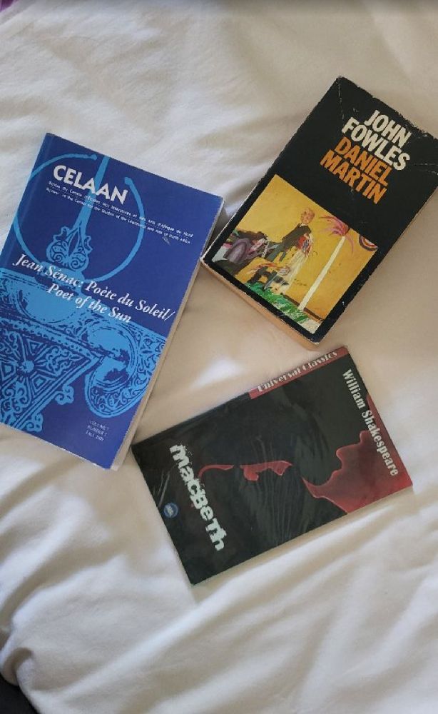 Lot de 3 Livres Neufs et Usés 