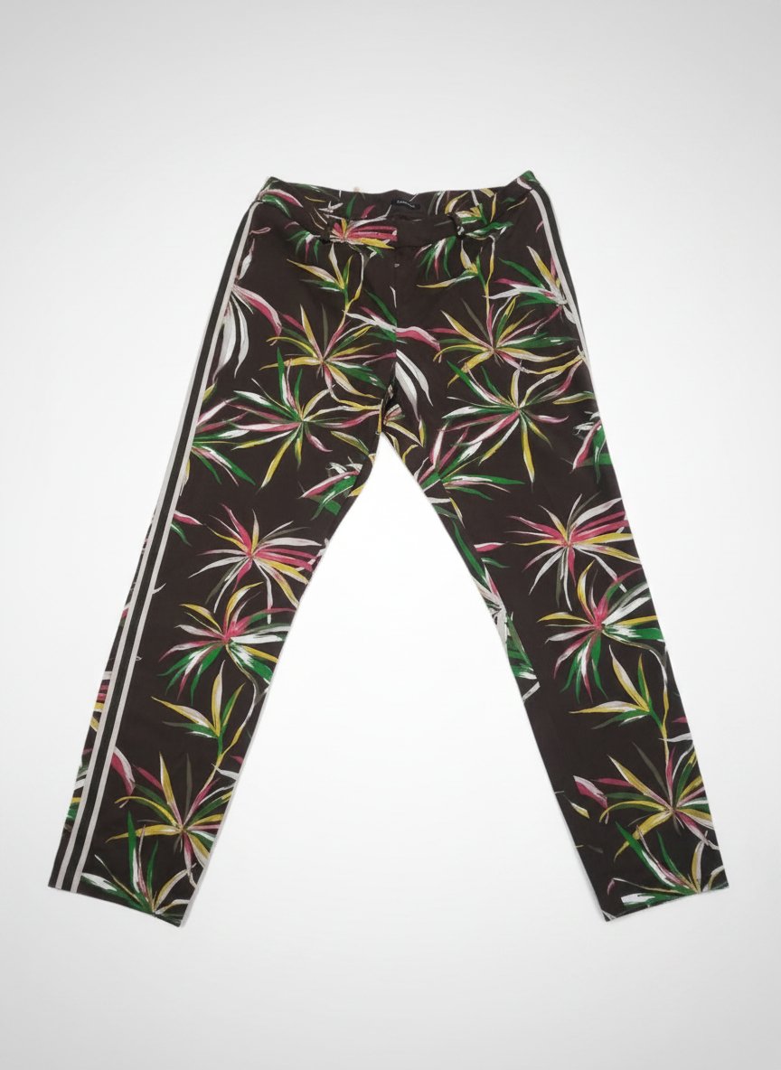 Pantalon pour femme de la marque Bianca doté de poches en biais et d'une taille élastique confortable