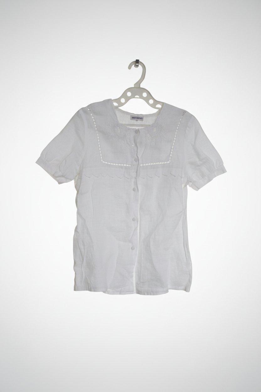 Magnifique chemise 💯 lin toute neuve avec une broderie anglaise très fine 