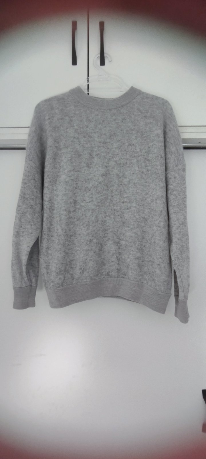 Magnifique pull en laine Neuf