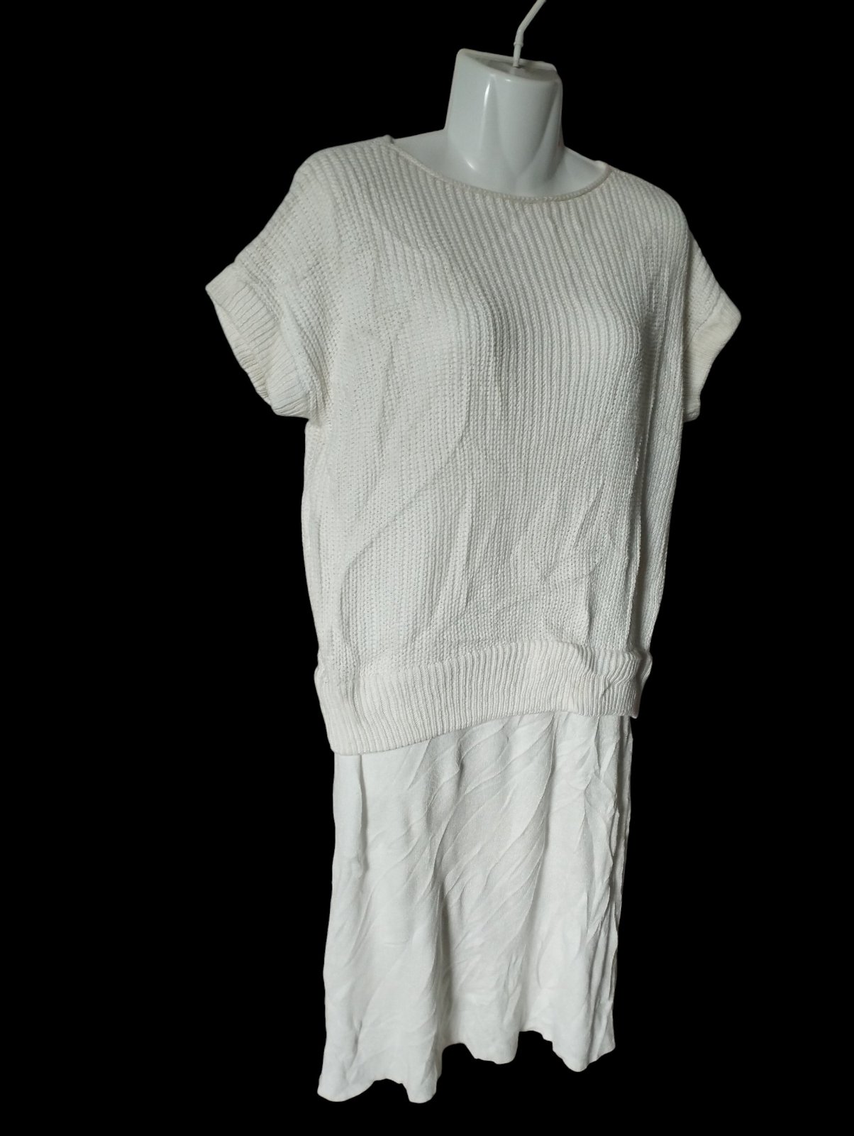 Robe toute neuve en maille 
