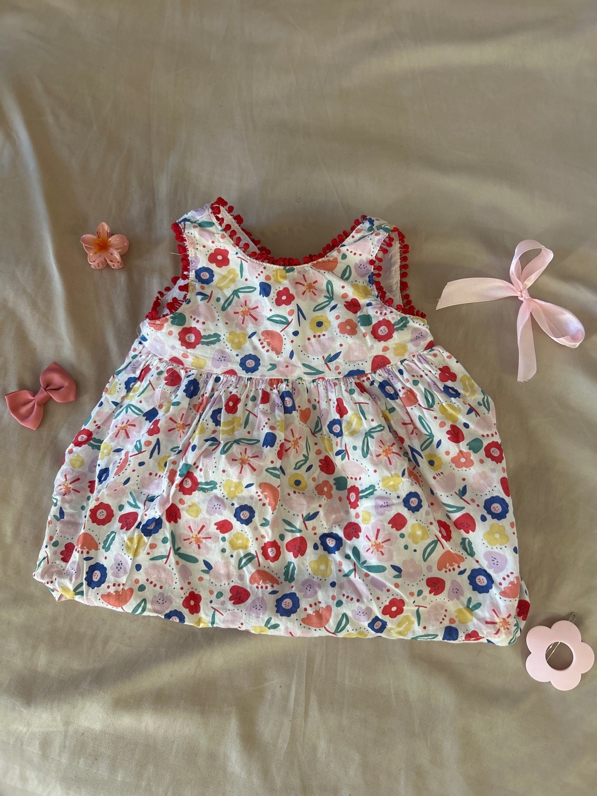 Robe fleurie pour bébé de 6 mois