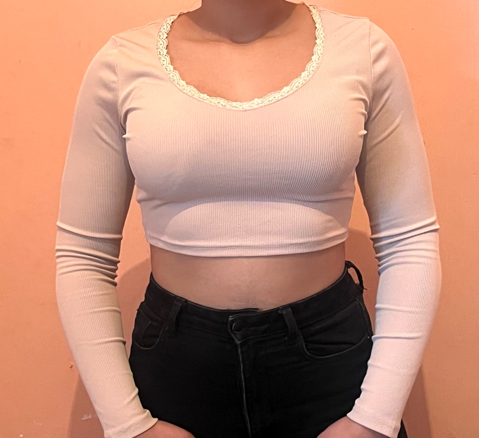 Crop top blanc SHEIN avec dentelle – très bon état