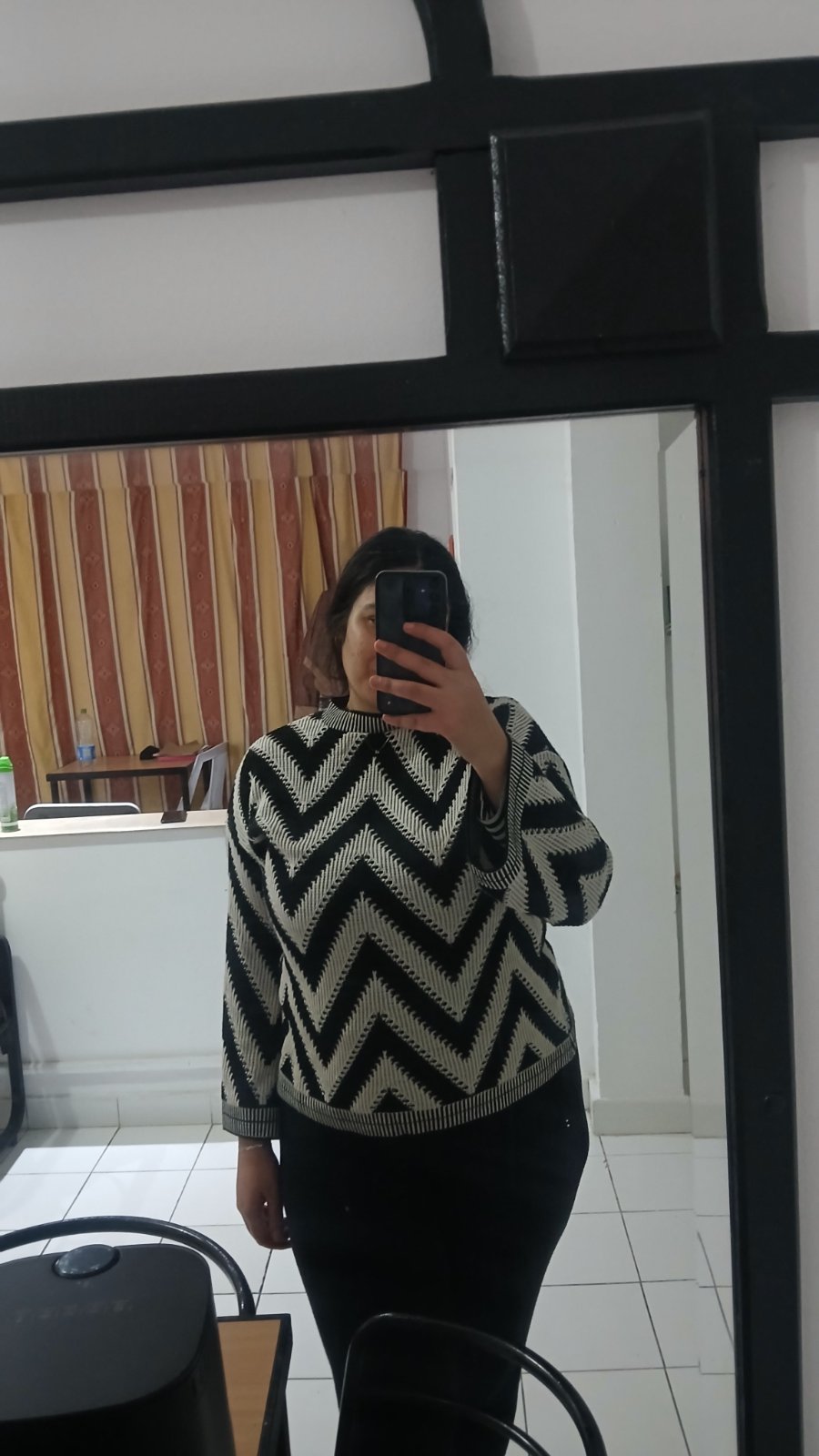 Pull en maille noir et blanc 