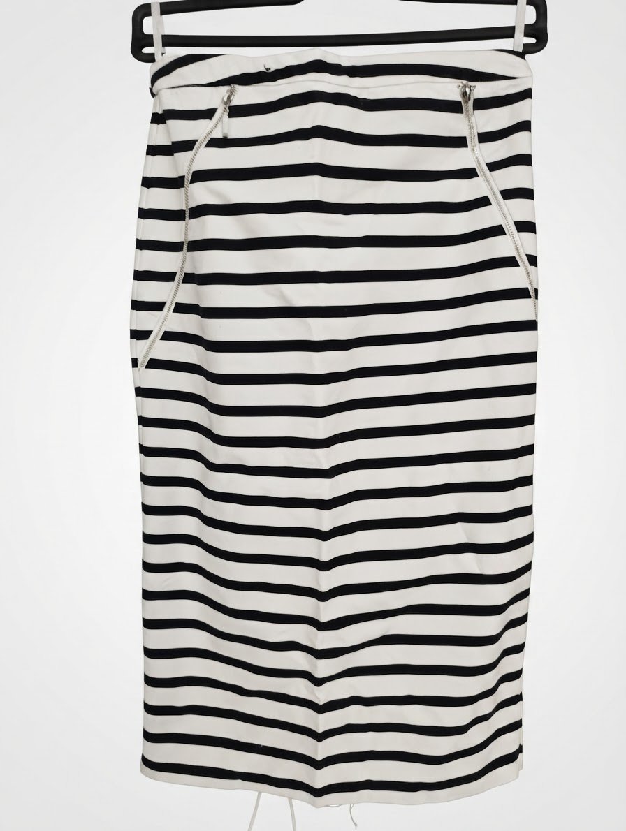 Jupe taille haute sur taille 