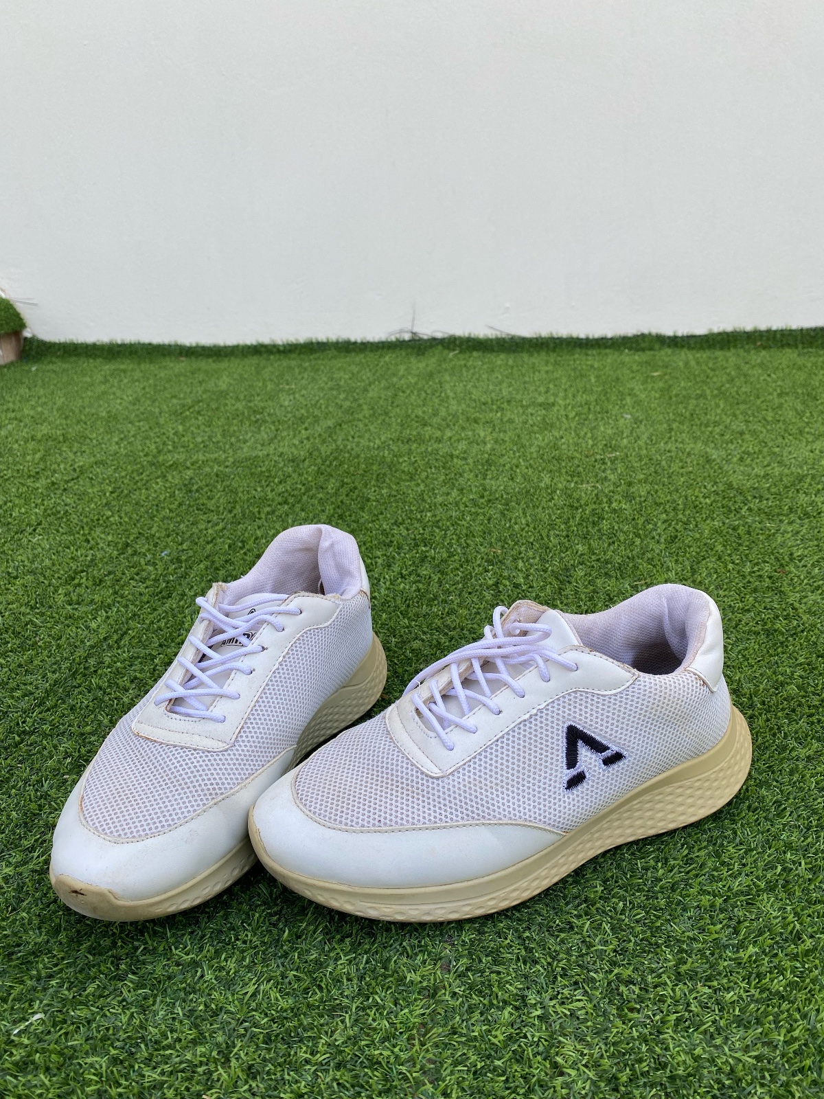 Unisex Lightweight Breathable White & Beige Mesh Running Shoes