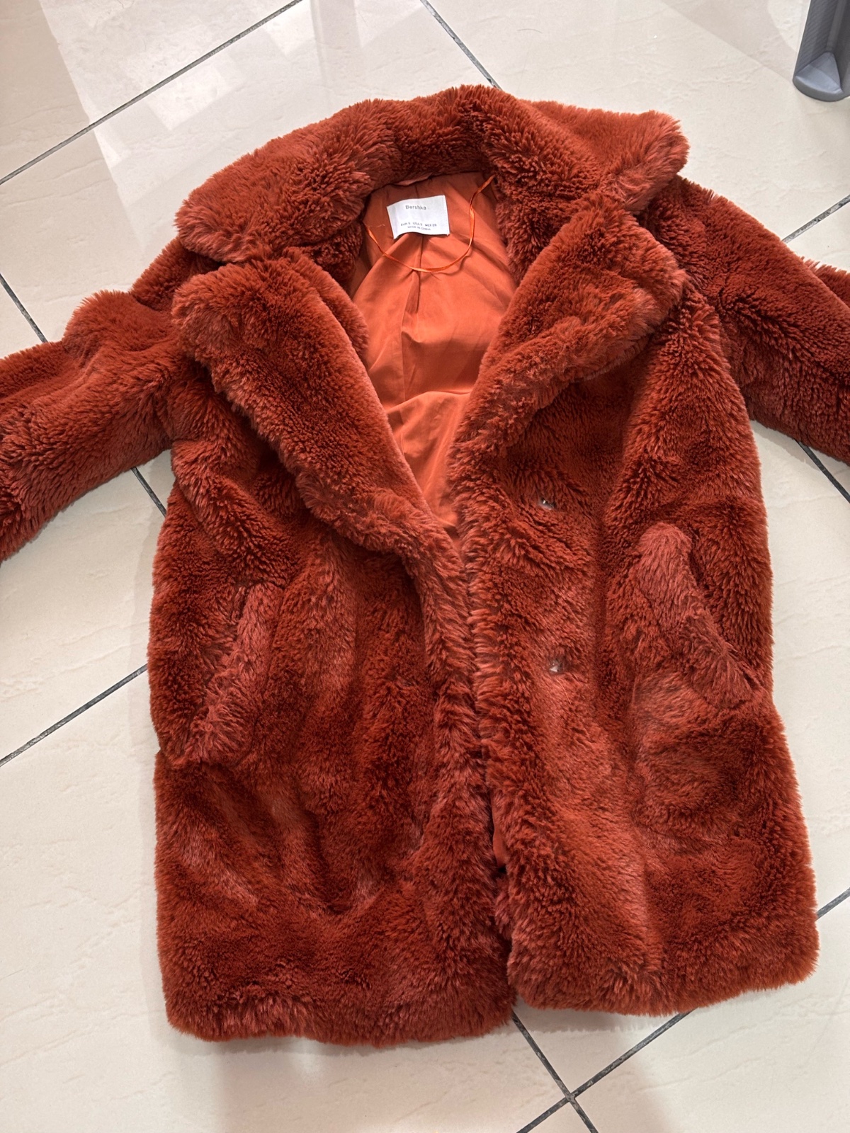 Manteau en fausse fourrure couleur rouille