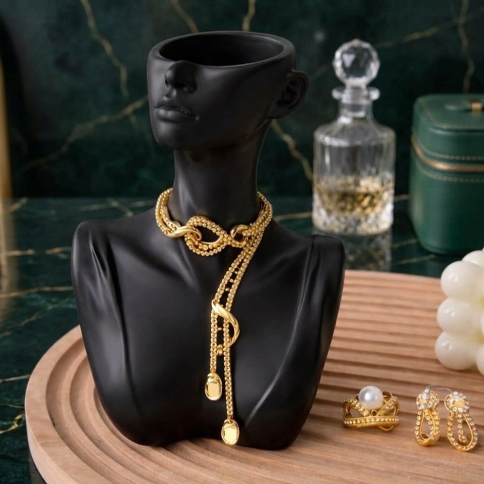 Porte-bijoux Design Moderne Noir - Création Artisanale en Résine