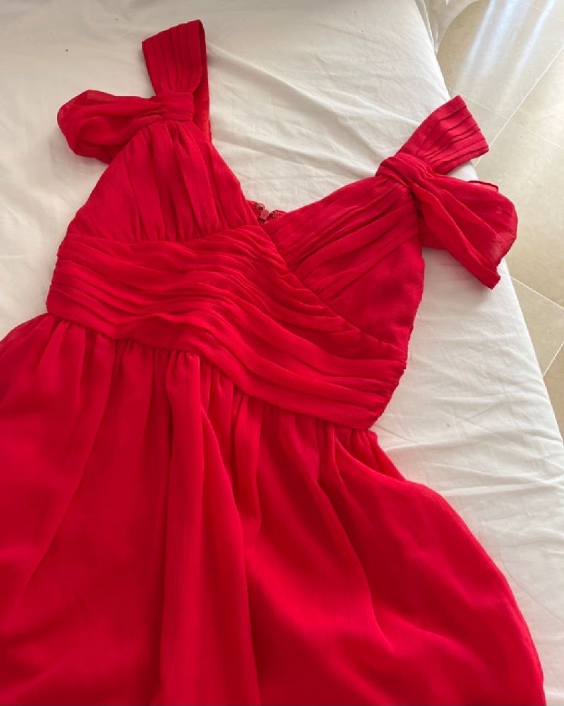 ROBE ROUGE CUTE