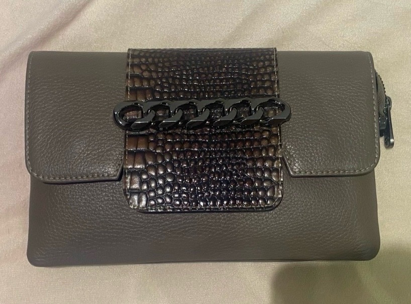 Sac pochette vrai cuir neuf 