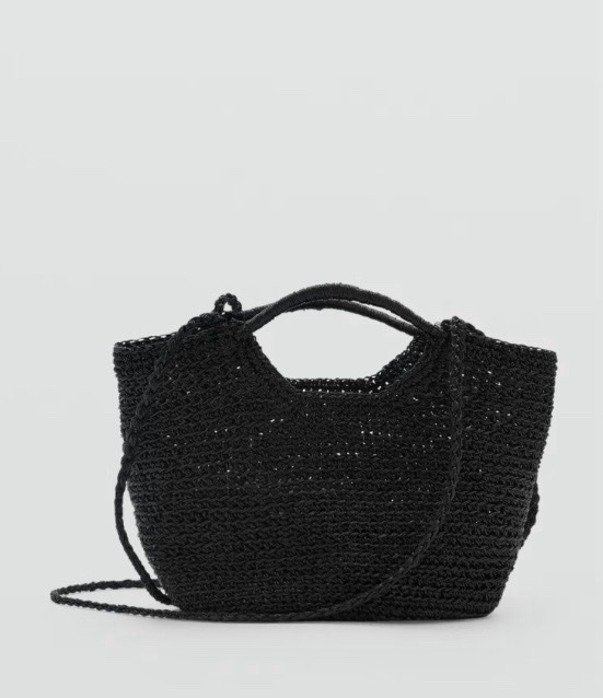 Mini sac mango noir en crochet avec etiquette