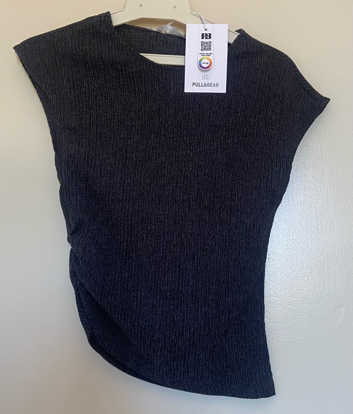 Pull pull and bear avec etiquette gris foncé taille m yoabes s Xs psk il est ajusté