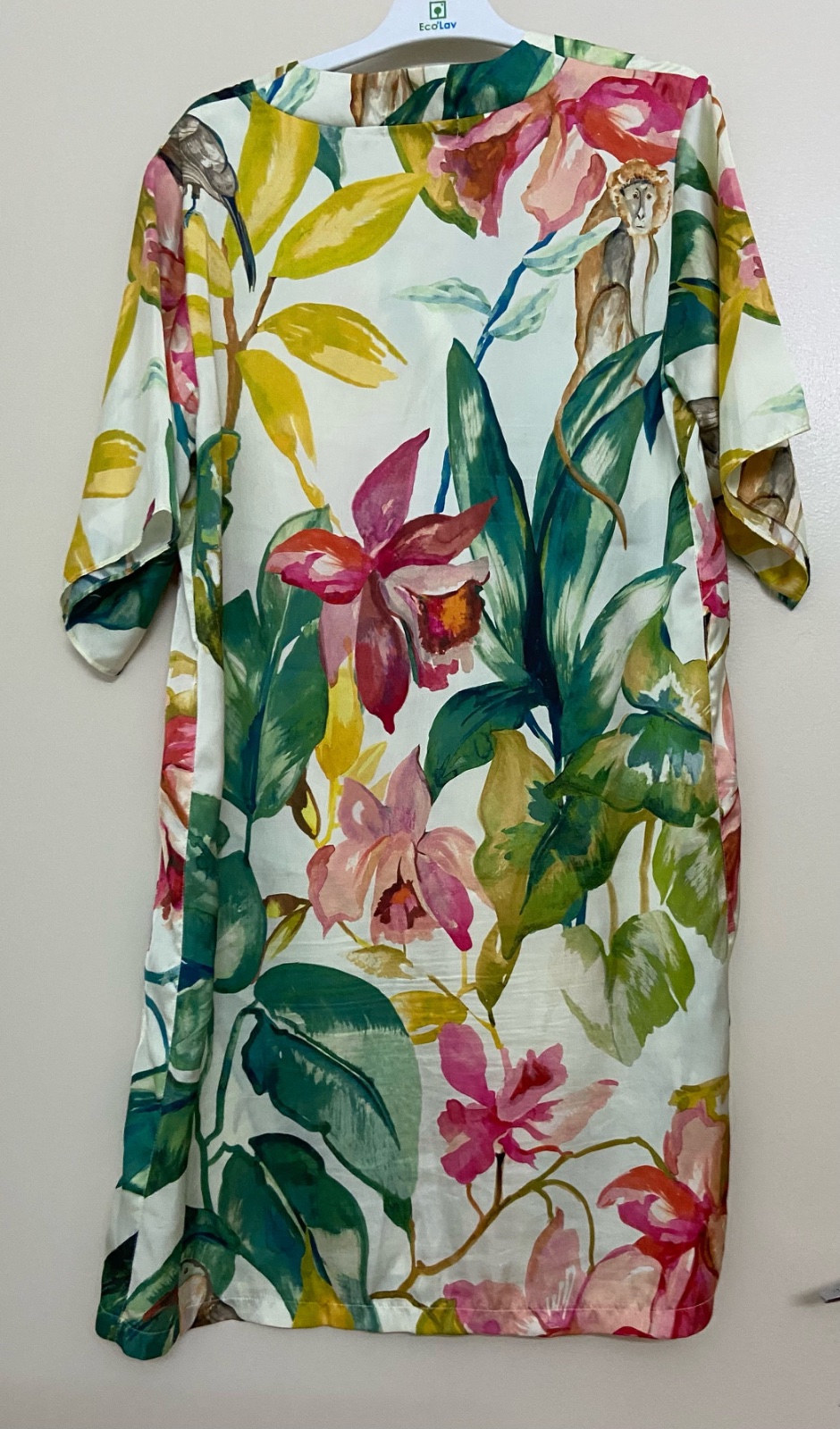 Robe fleuri marque mabrouk taille M/L neuf sans etiquette 
