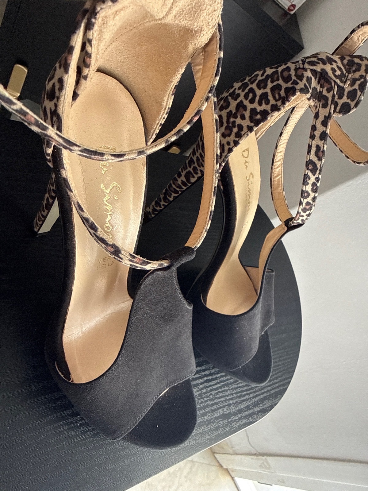 Sandale noir tigre