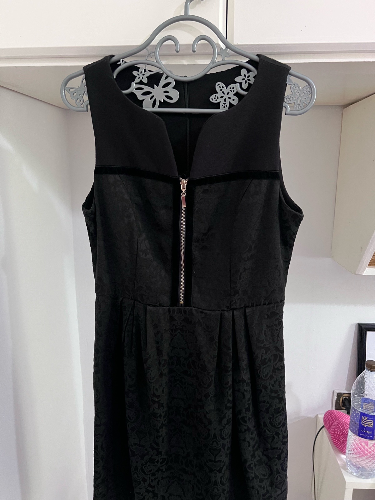 Robe noire courte