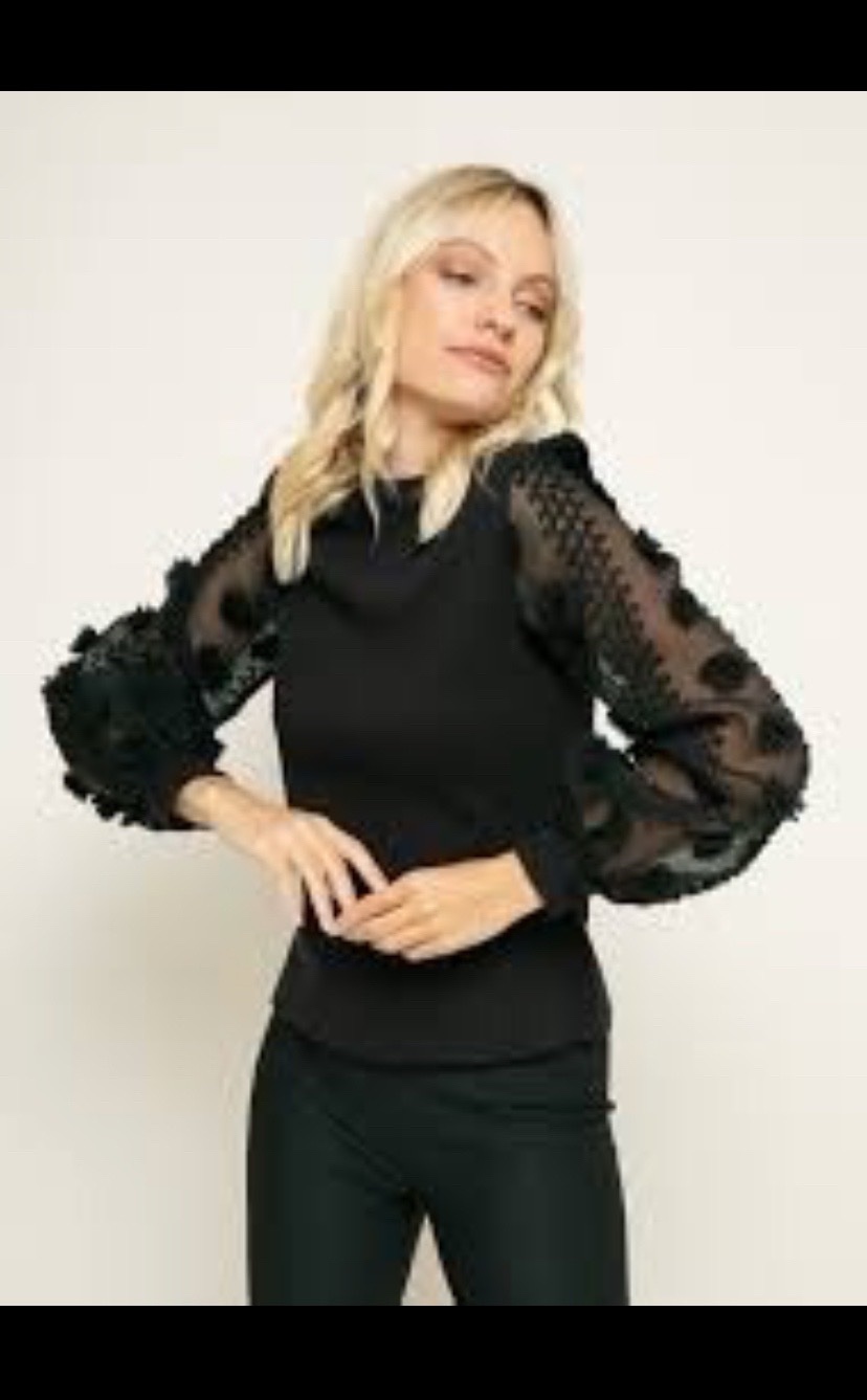 Haut noir très chic