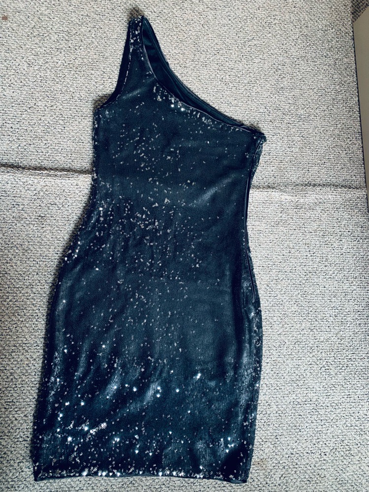 Robe de soirée courte moulante - Coupe ajustée 