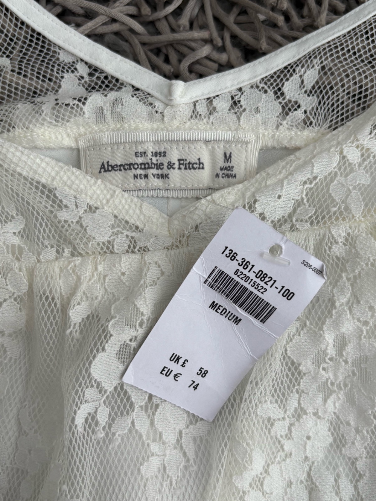 Blouse blanche avec étiquette Abercrombie & Fitch 