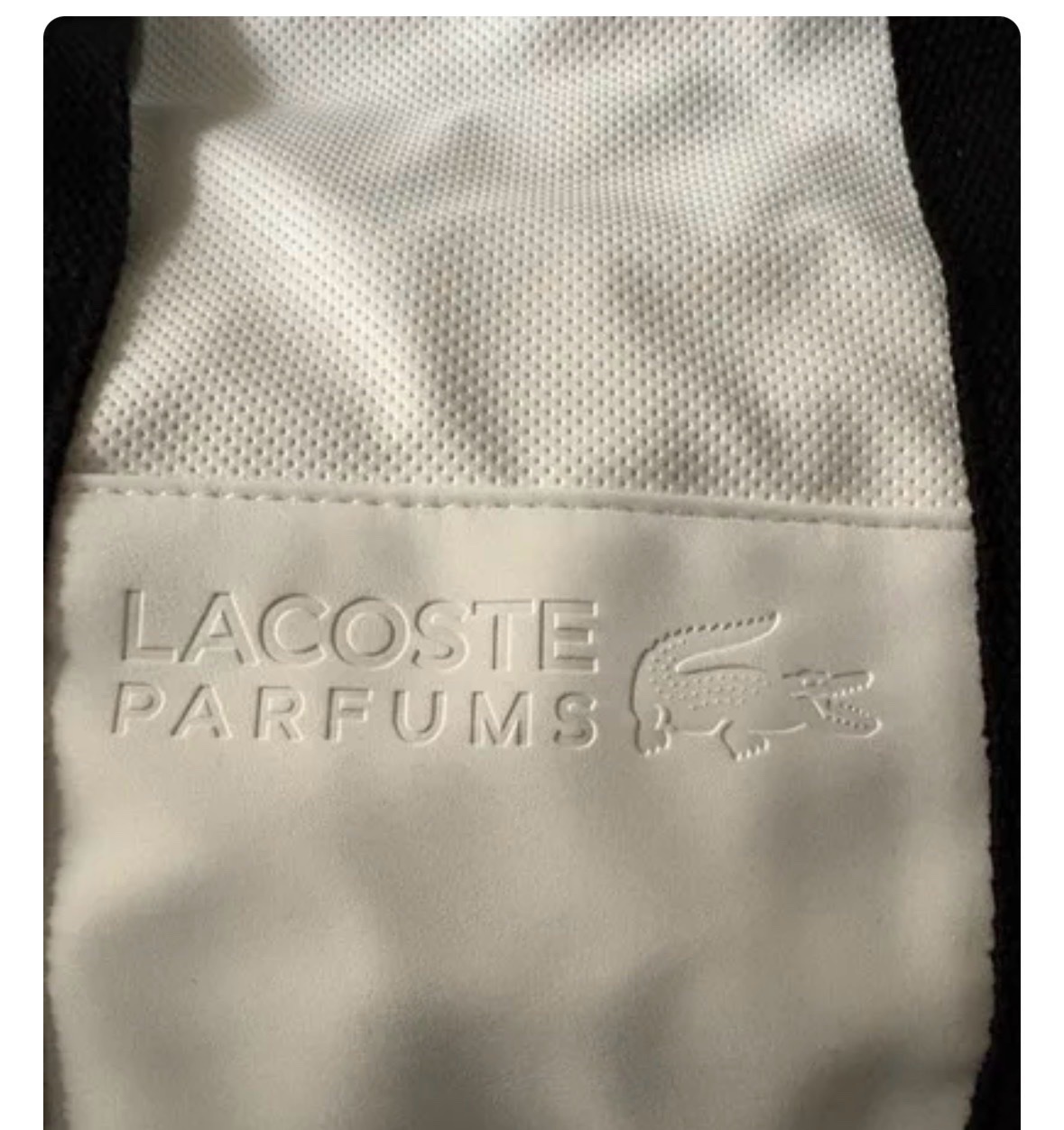 Sac de voyage Lacoste vert/crème - Très bon état