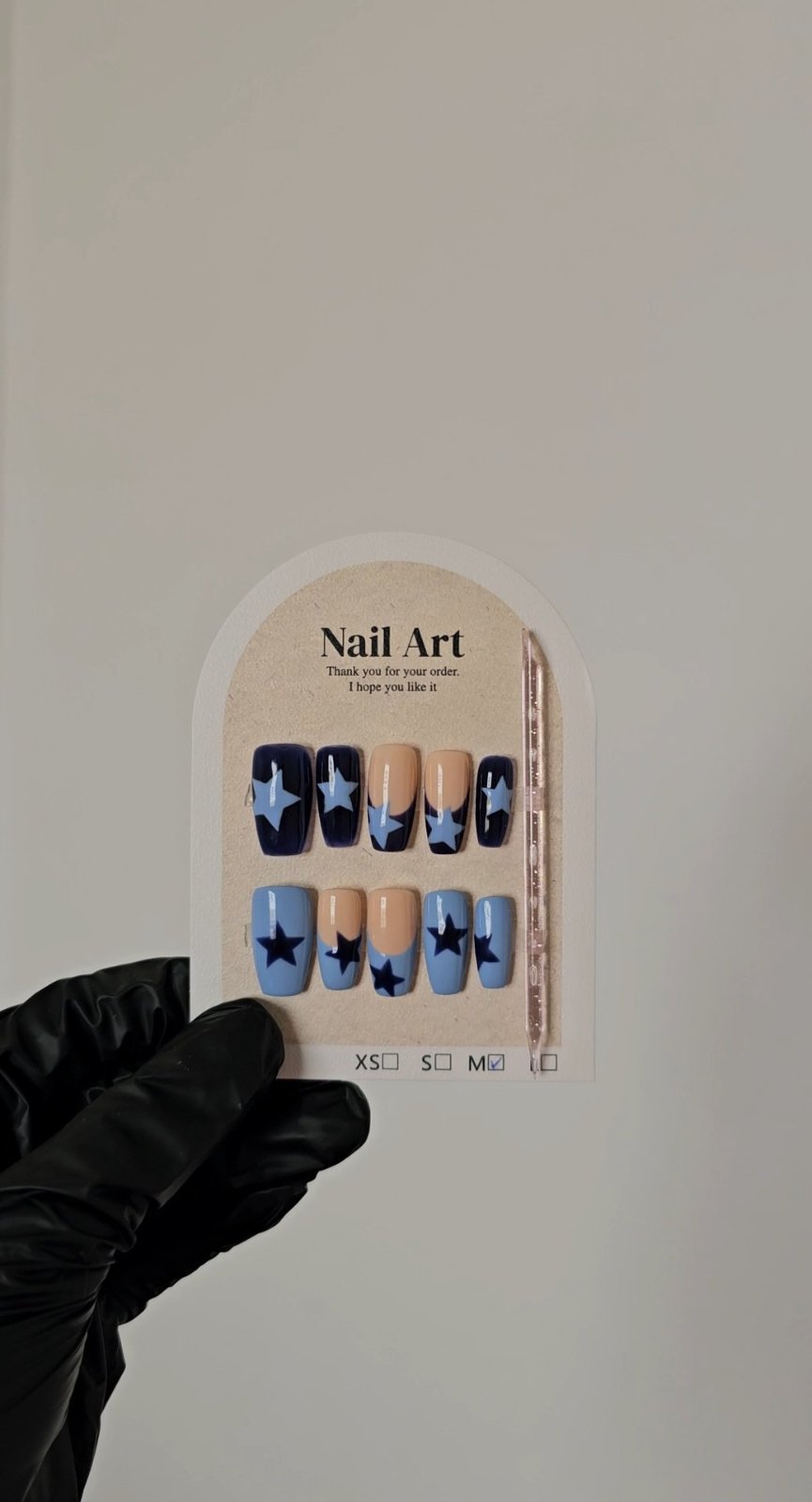 Press-on nails 