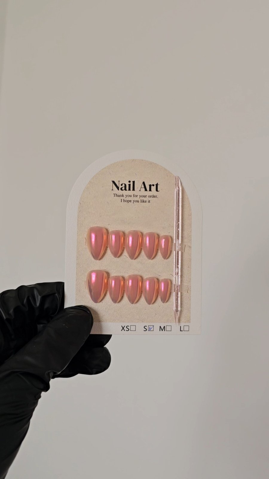 Press-on nails 