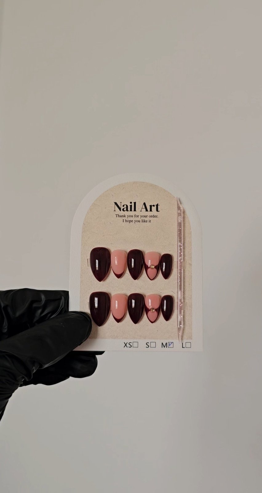 Press-on nails 
