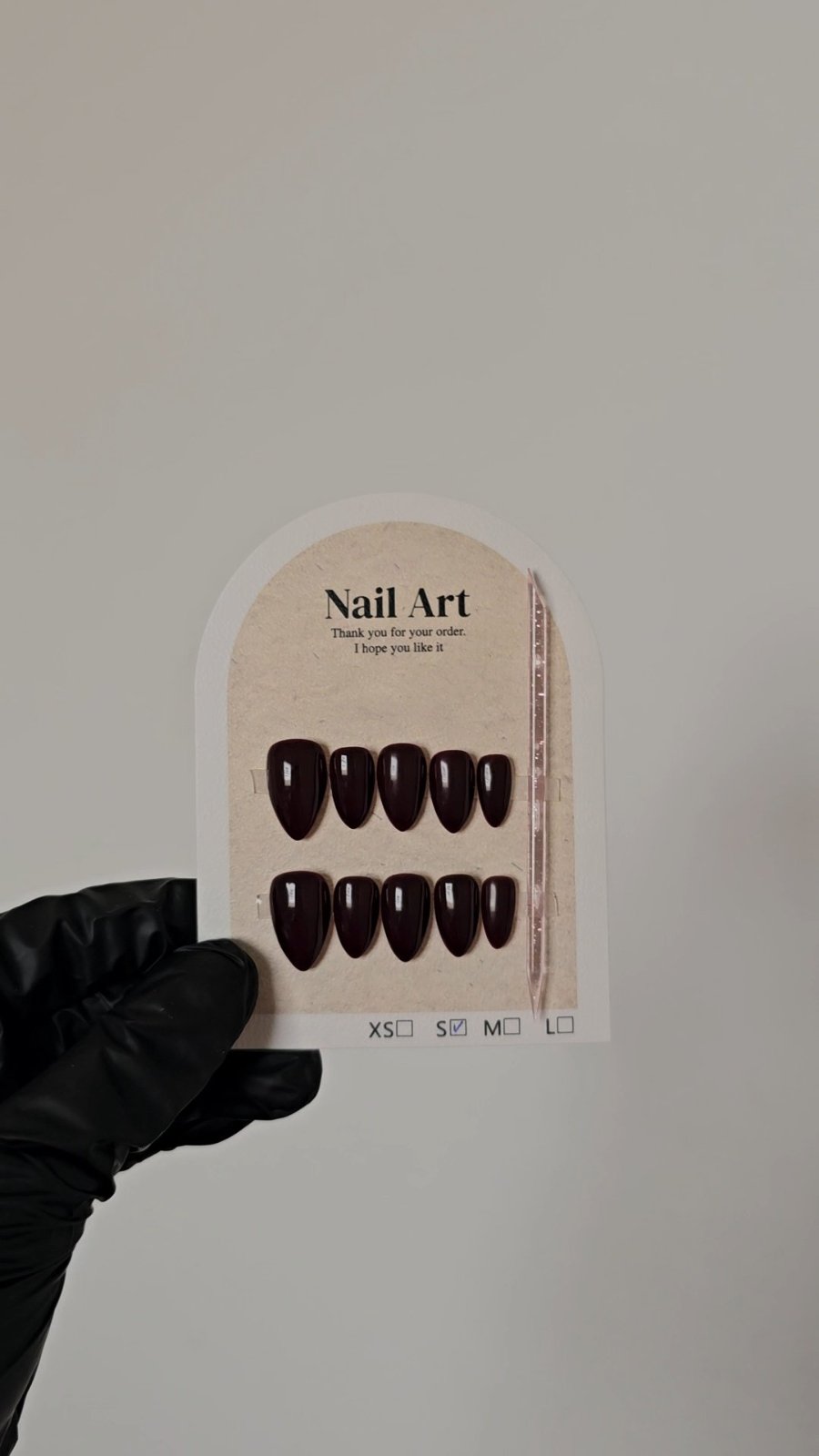 Press-on nails 