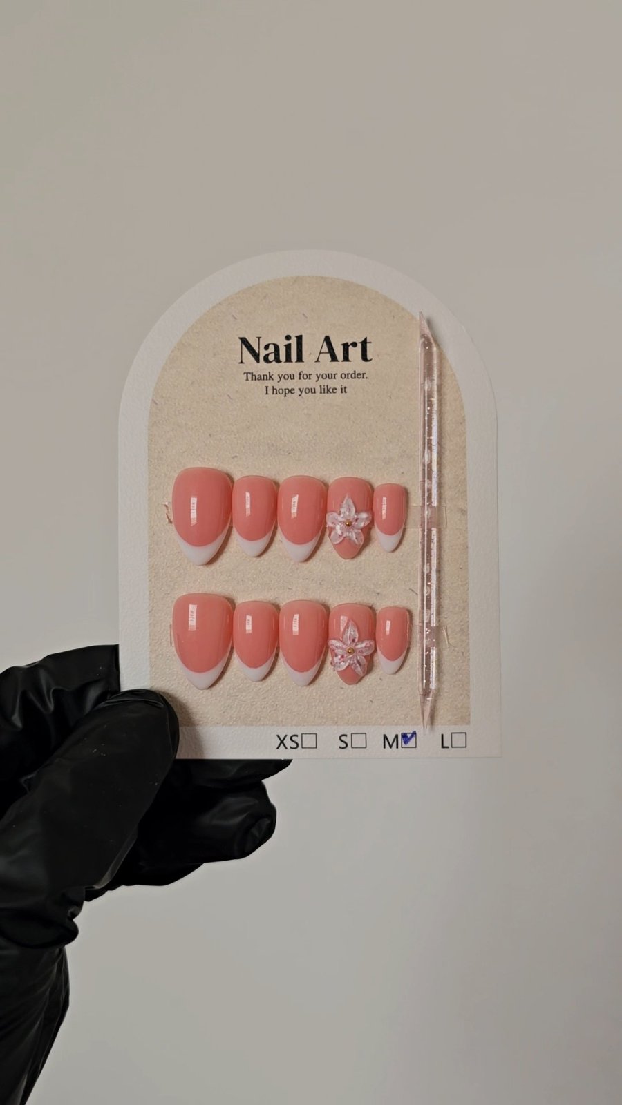 Press-on nails 
