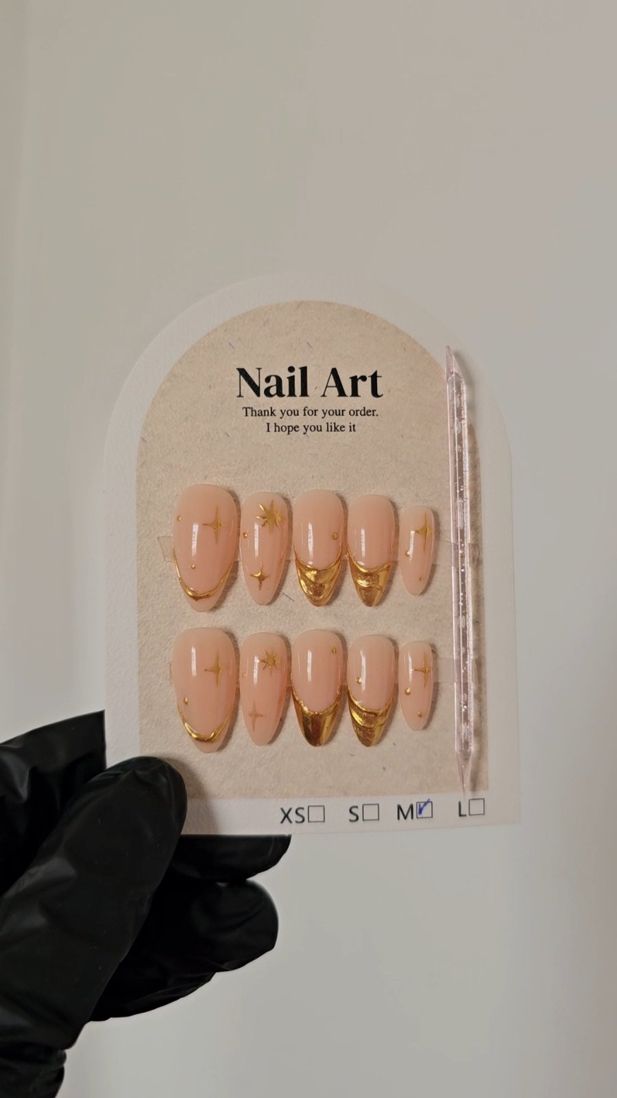 Press-on nails 