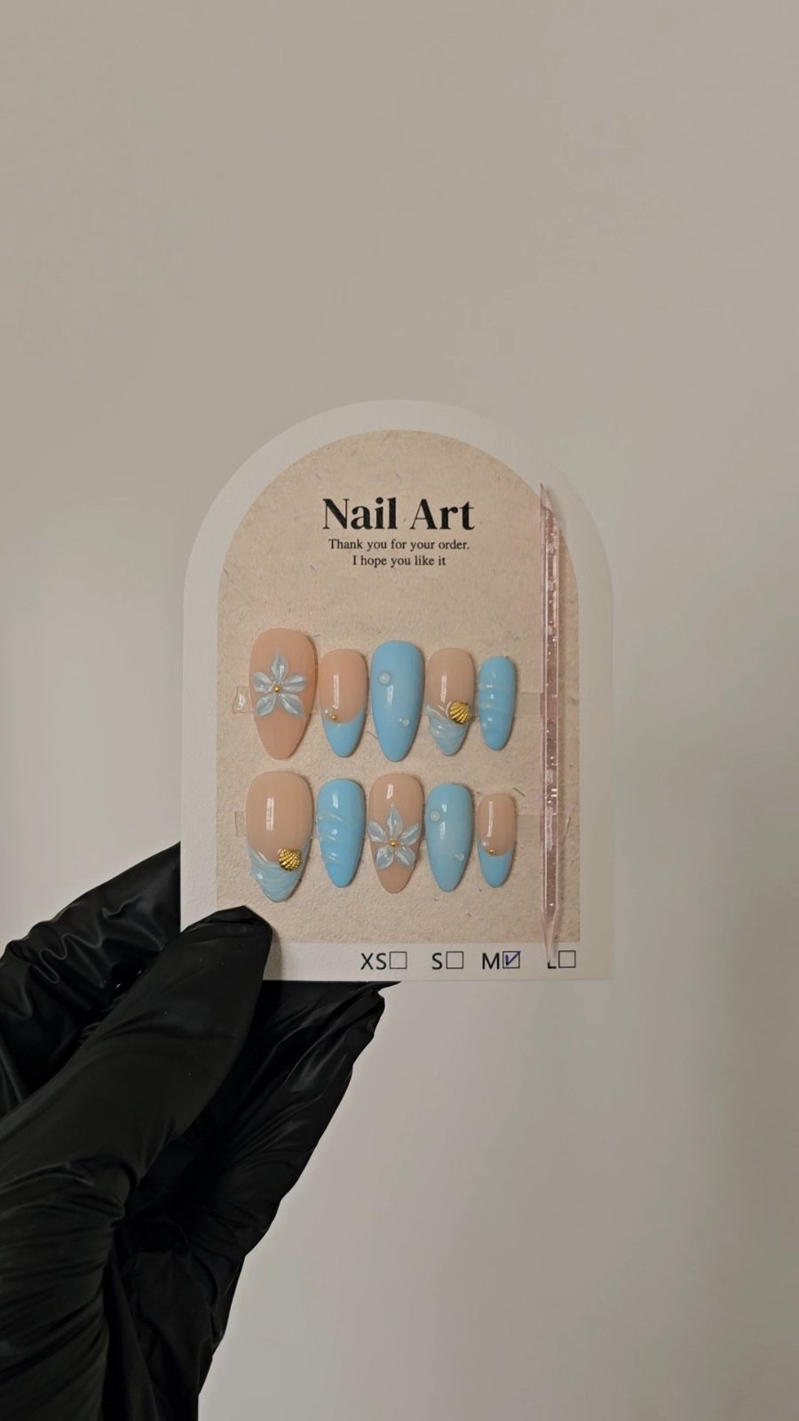 Press-on nails 