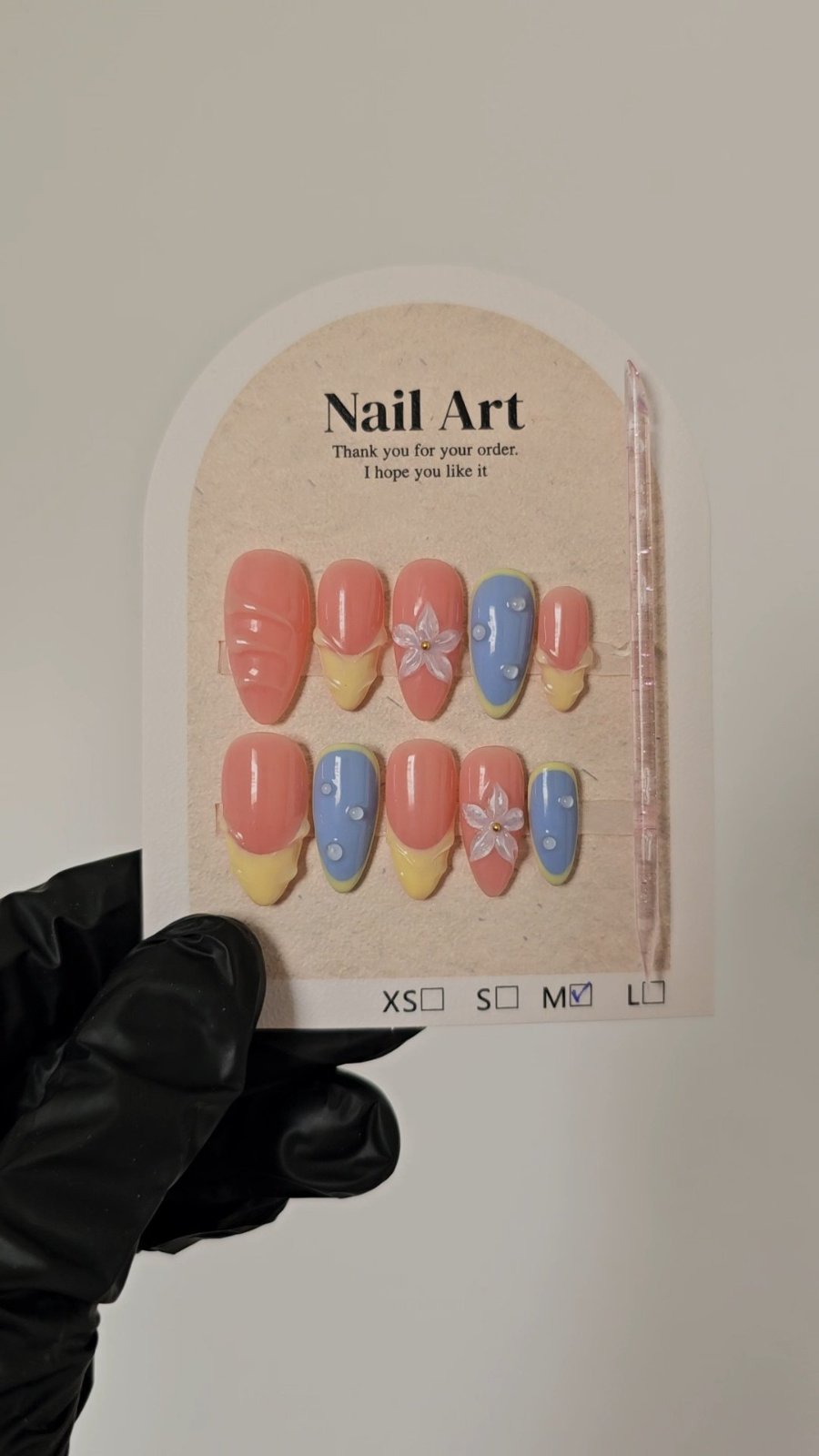 Press-on nails 