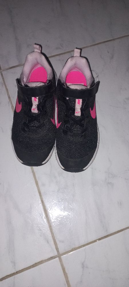 Baskets nike pointure 33