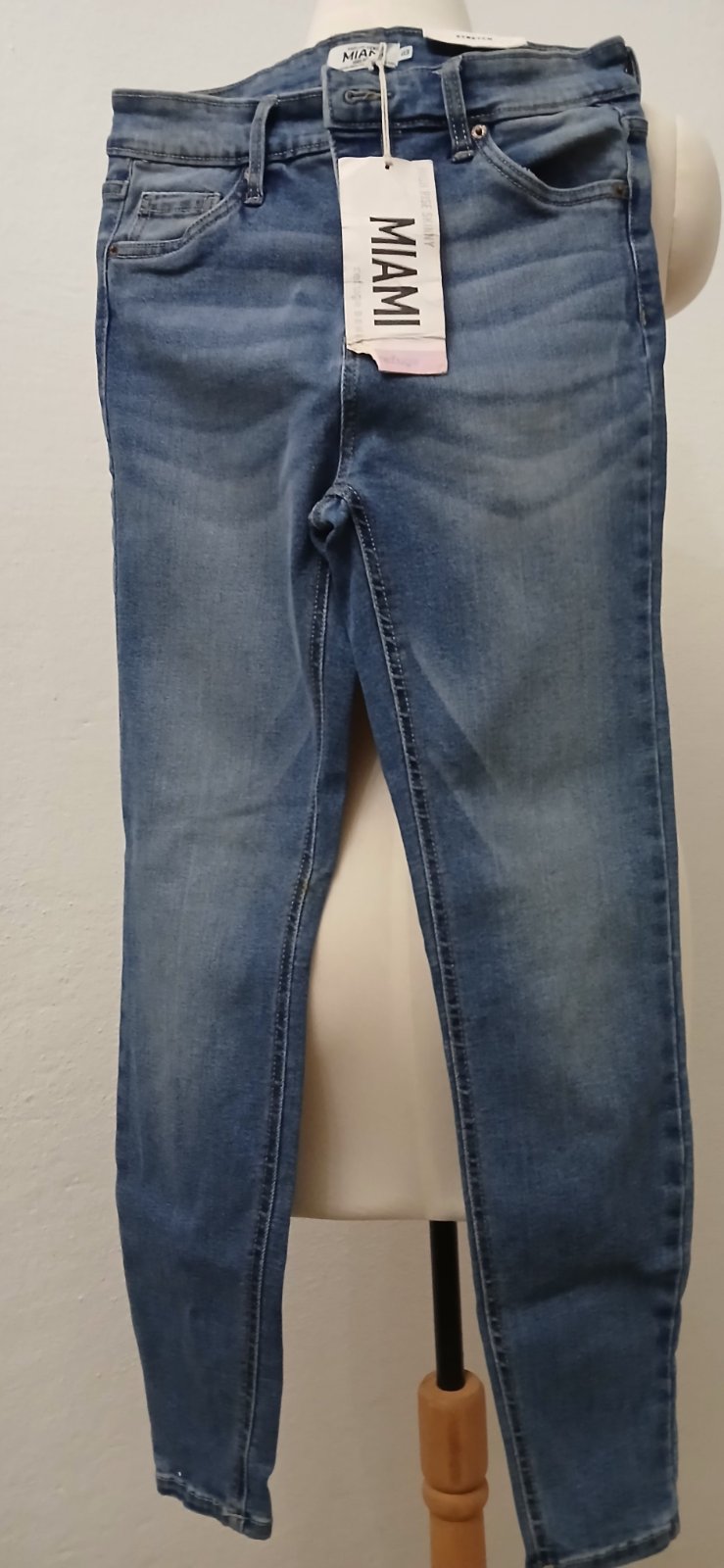 Un jean Skinny en denim MIAMI 