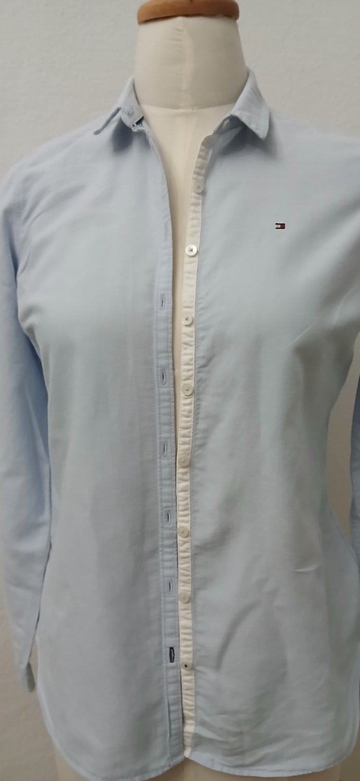 Une jolie Chemise TOMMY HILFIGER 