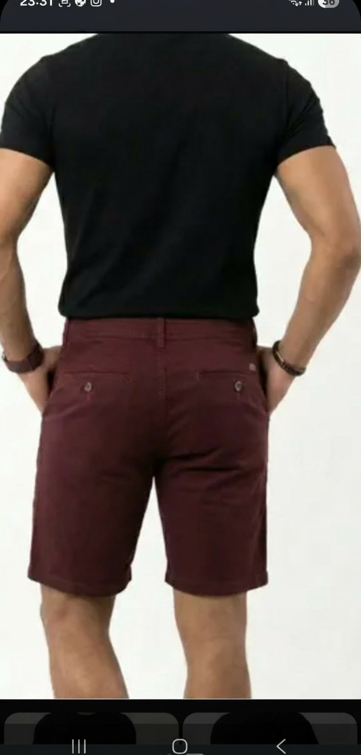 Un élégant Short Lindbergh Bordeaux 