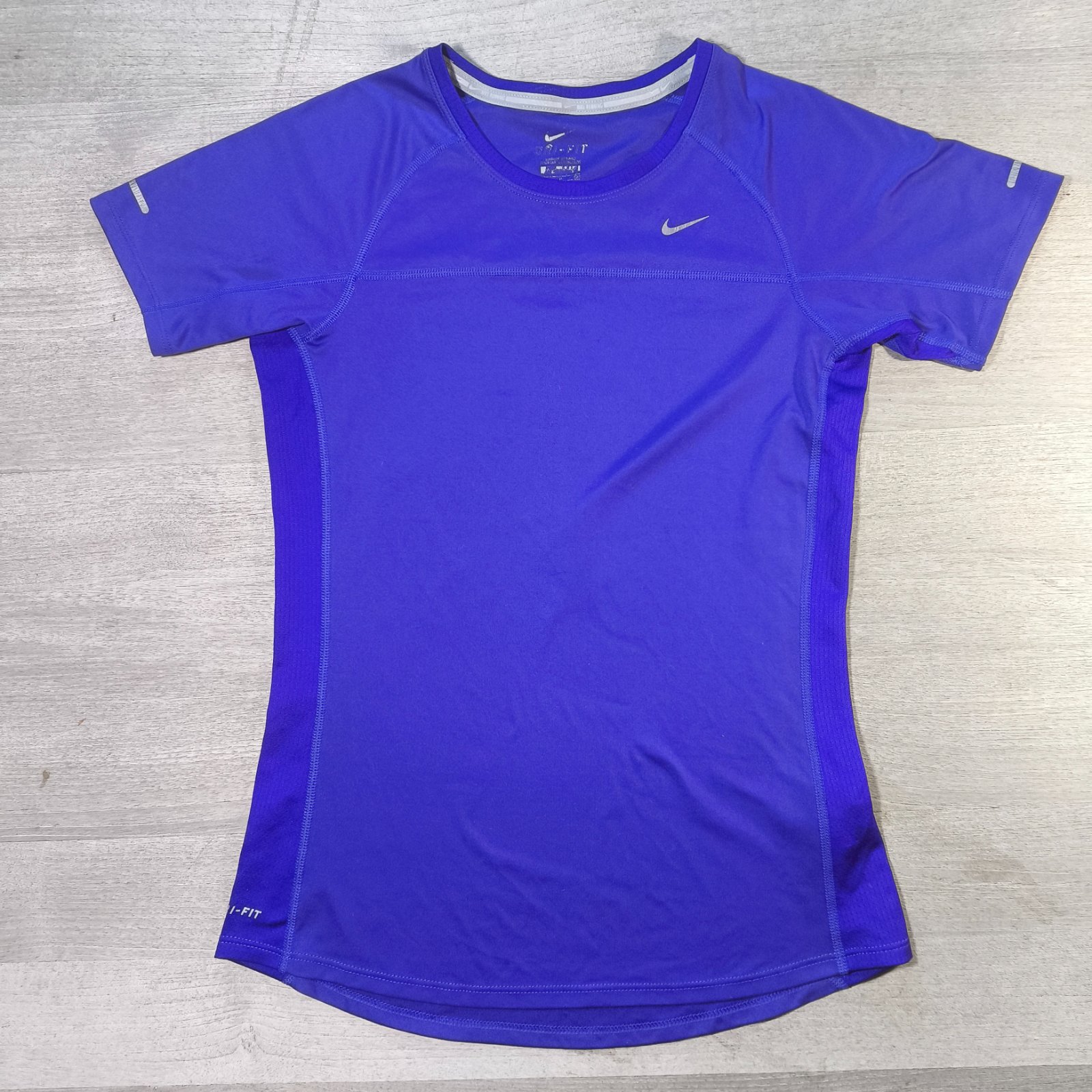 Nike Dri-FIT  short-sleeve 