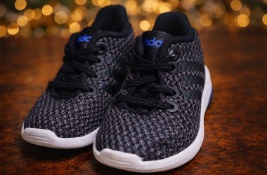 Baskets Adidas enfant – pointure 20