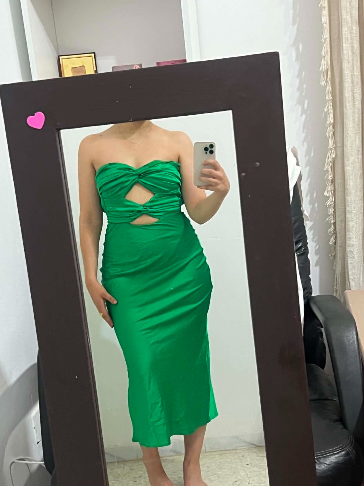 Robe verte satinée