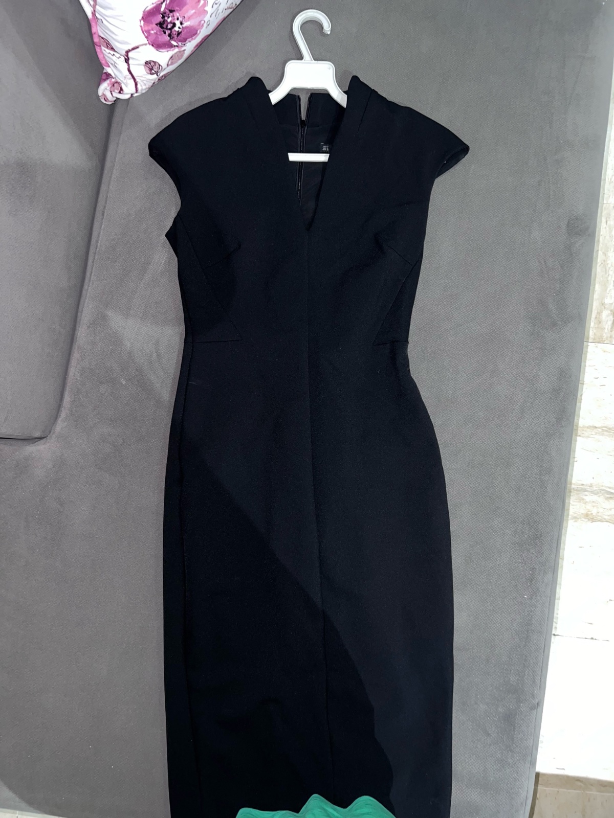 Robe zara pencil cigarette col V 