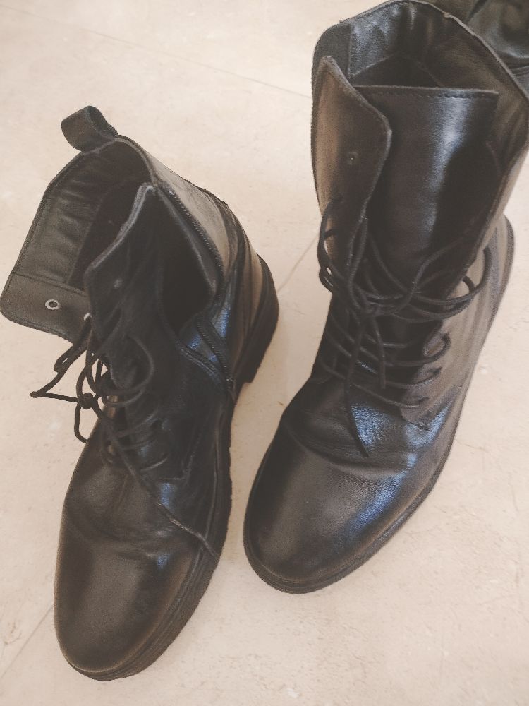 Bottines noires Manoukian poiture 40