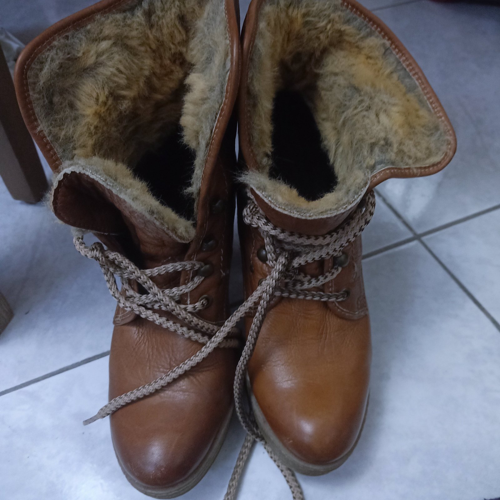Bottines à talons en cuir