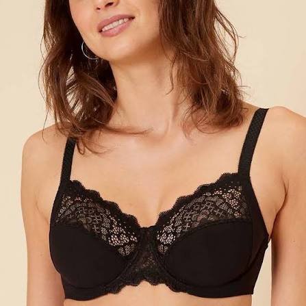 Soutien gorge de la marque simone perle taille 90D neuf avec étiquette 