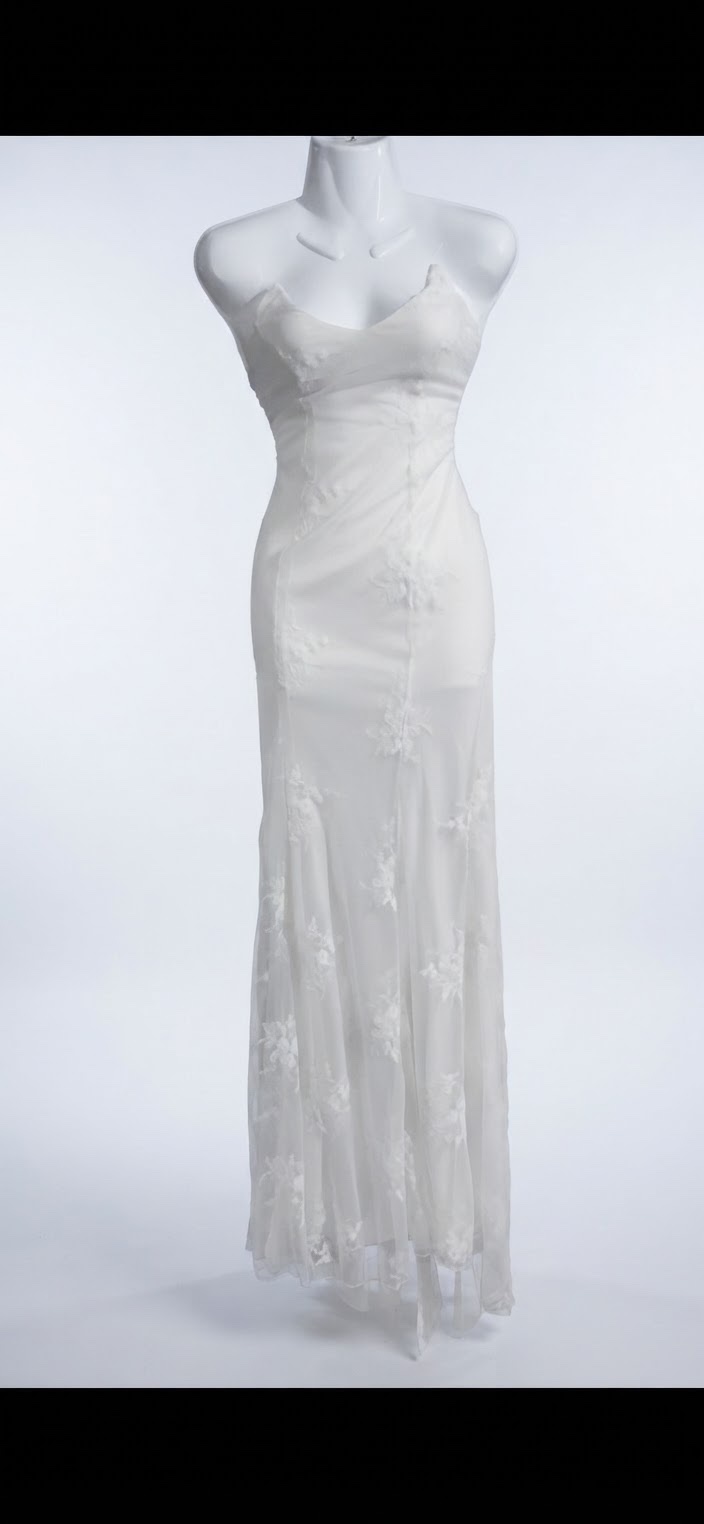 Robe de fiançailles blanche avec dentelle