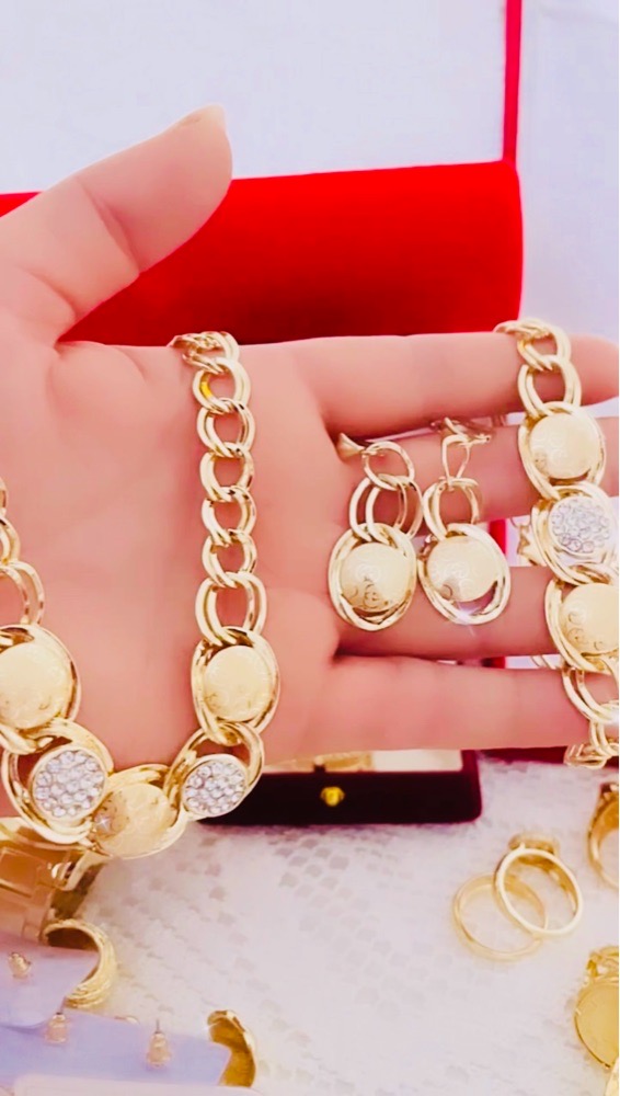 PARURE PLAQUE OR 💥💥💥💥♥️💯💯PROFITEZ