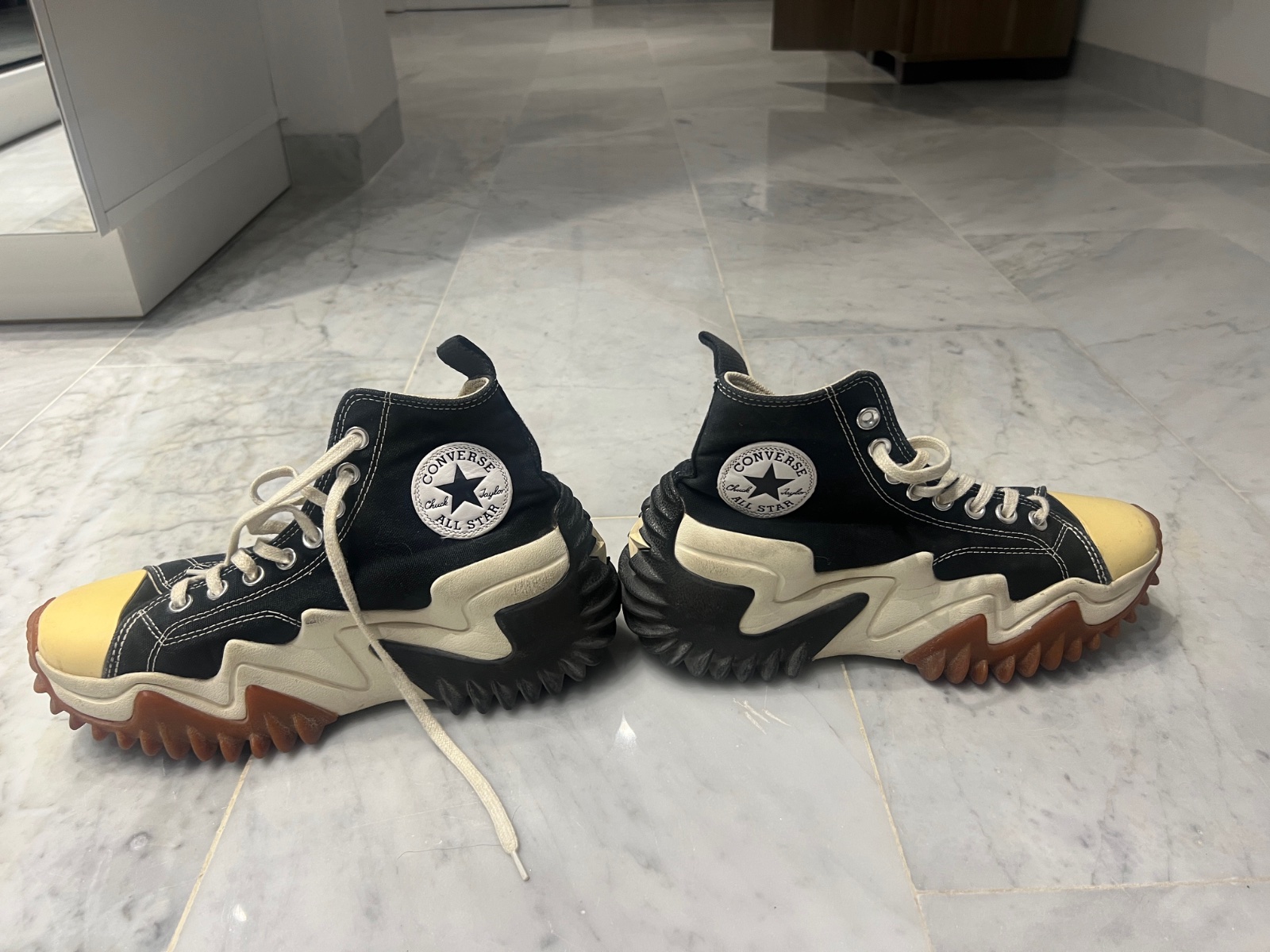 Converse