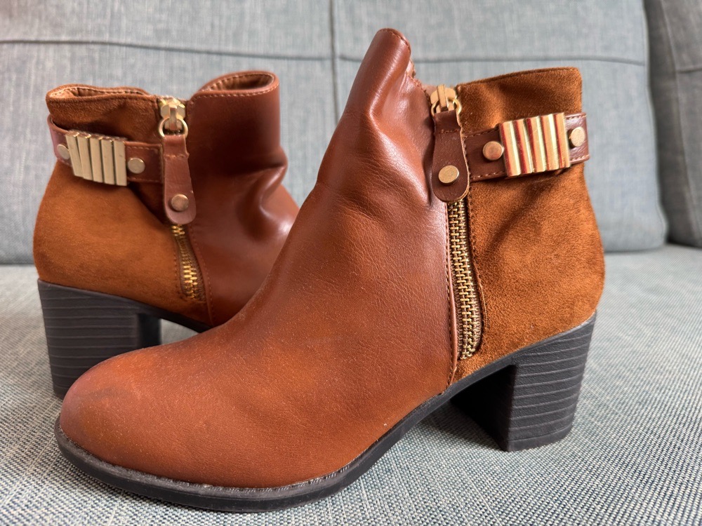 Bottines à talons CAMEL JM. Diamant